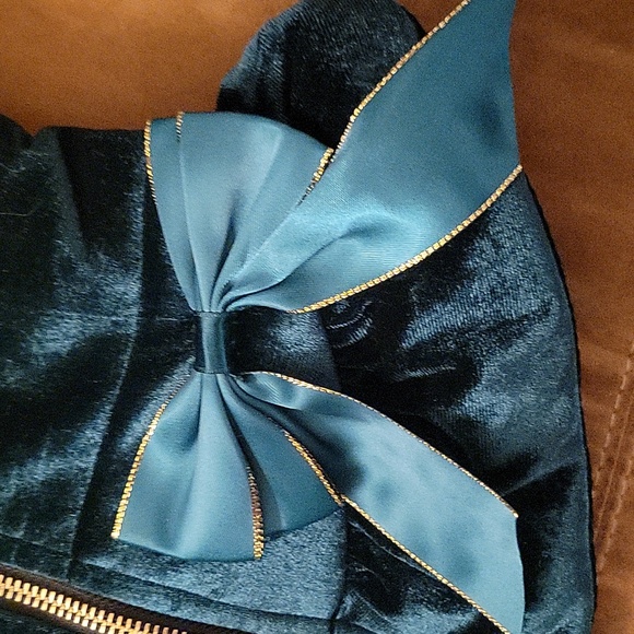 Dog dress size M - Picture 2 of 8